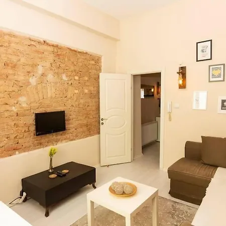 Tiny With Amazing View On Shared Terrace - 15 Steps To Galata Tower Apartman Isztambul